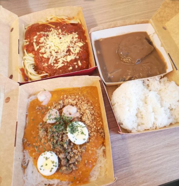 filipino restaurants yonge st toronto ontario jollibee